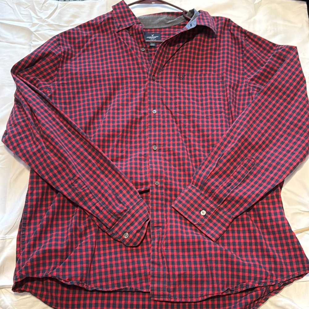 American Eagle button up